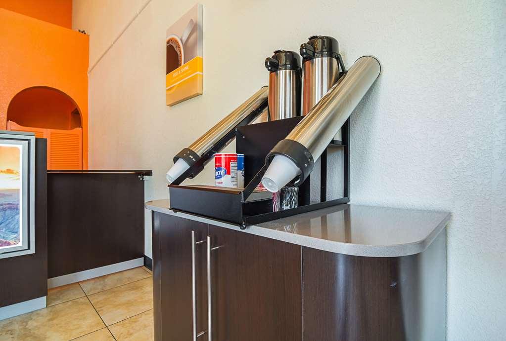 Prado del Sol Motel 6 Chandler מראה פנימי תמונה