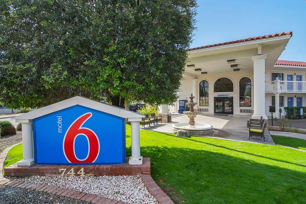 Prado del Sol Motel 6 Chandler מראה חיצוני תמונה